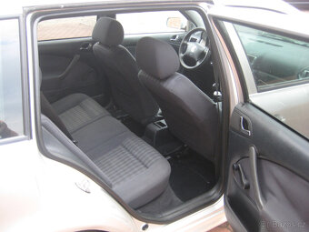 ŠKODA OCTAVIA TOUR COMBI 1.6 MPi 75 KW - 13