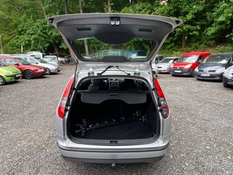 Ford Focus Combi 1.6i 74kW klimatizace tažné ABS 2007 - 13