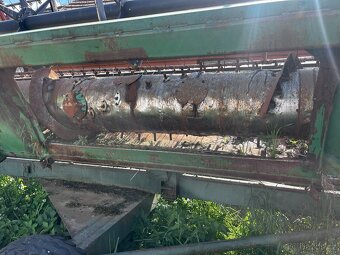 sklízecí mlátička John Deere 2064 - 13
