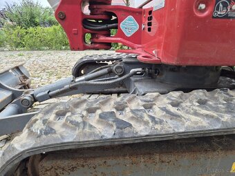 Takeuchi TB 225 2.5t - 13