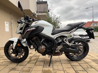 Honda CB 650F - 13