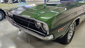 1970 Dodge Challenger R/T SE 383 V8, manuál, po renovaci - 13