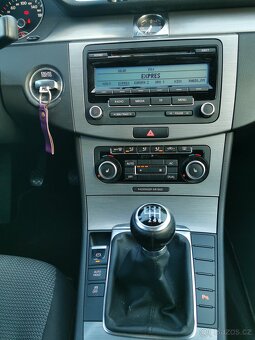 VOLKSWAGEN PASSAT B7 1.8TSI - 13