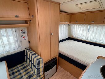 PRODÁNO Hobby De luxe 400, 4osoby, pevná postel, bojler - 13