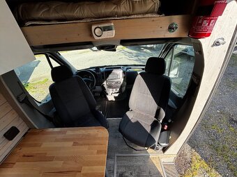 Obytná dodávka Mercedes-Benz Sprinter 319 CDI - 13