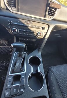 Kia sportage 1.6 crdi 100kw automat 4x4 - 13