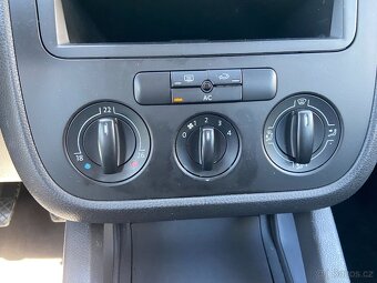 VW Golf 1.9 TDi 77kW Model BEZ DPF,AC - 13