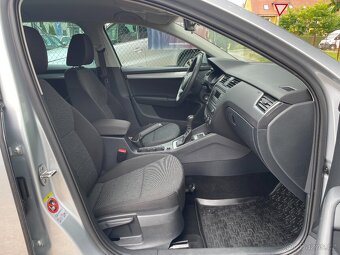 Škoda Octavia 2,0 TDi Serviska, Výhřev, ALU - 13