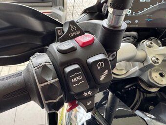 BMW F900XR - 13
