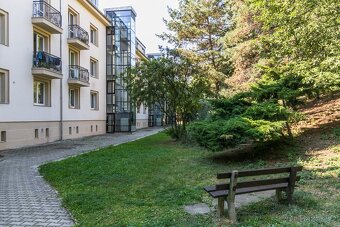 Pronájem plně zařízeného bytu u metra Bořislavka - 13