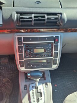 Ford Galaxy Ghia 1,9 TDI 85kW - 13