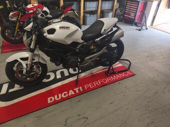Ducati Monster 696 rv..2010 - 13