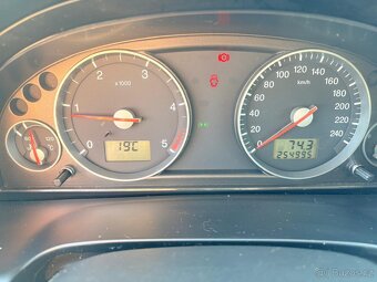 Ford Mondeo 2.0  teči - 13