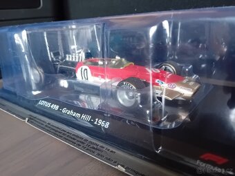 modely F1   1:24   Premium Collectibles - 13