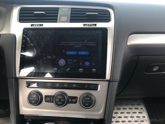 Volkswagen Golf 1.6 TDI 77 KW,2MAJ.SERV.ČR... - 13