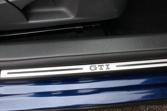 Volkswagen Golf GTI 2.0TFSI, 147kw, 125 000km,Serviska - 13