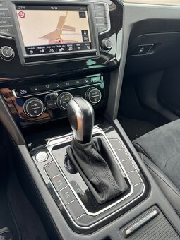 Volkswagen Passat VariantHighlineDSG4MotionMatrix 2015 - 13