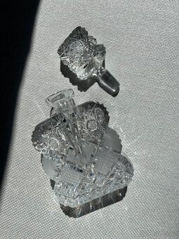 Broušené sklo lisované karafa košík cukřenka - 13
