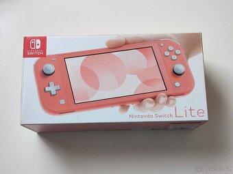 Nintendo Switch Lite záruka Alza +10 her - 13