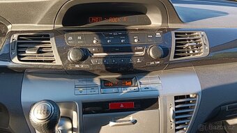 Honda FR-V 2.0 110 KW - 13