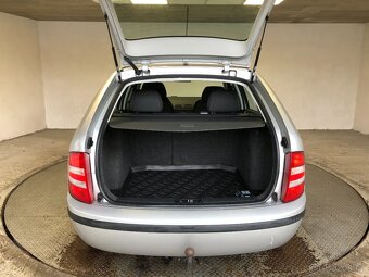 ŠKODA FABIA COMBI 1.4 16V SPORT - 13