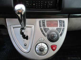 PEUGEOT 807 2,2HDI 125KW Premium AUT6 8míst 2008 - 13