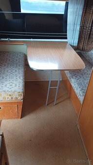 Karavan Tabbert 460 s před stanem - 13