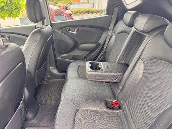 Hyundai IX35 1.6 GDi TRIKOLOR PLUS koup.ČR - 13