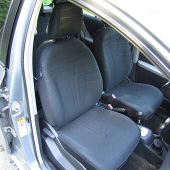 Toyota Yaris II 1,3VVT-i 64kw, AUTOMAT, Klimatizace - 13