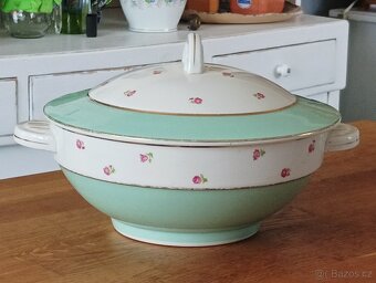 VELKÁ PORCELÁNOVÁ TERINA HÁZENKA FRANCIE - 13