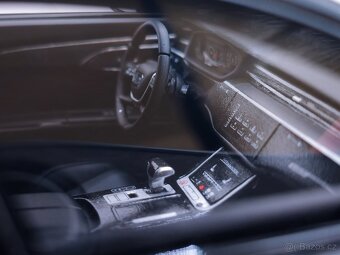 Audi S8 1:18 GT Spirit  černá - 13