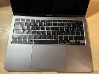 MacBook Air M1 (16 GB / 512 GB / 8jádrové GPU) - 13