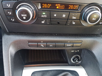 BMW X1 S-DRIVE 2.0D 130KW SERVISKA r.v.5/2010 - 13