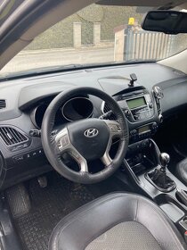 Hyundai ix 35 ,2.0crdi, 4x4,koupeno nové v cr - 13