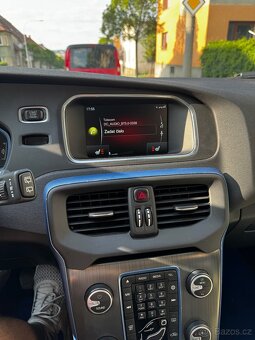 Volvo V40 D2, servis Volvo, nezávislé topení, panorama - 13