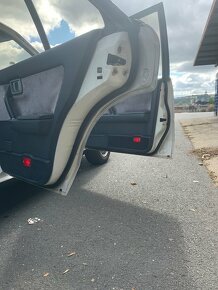 Nissan Bluebird 2.0 SLX, 1990 , T72 . Veterán. - 13