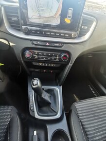 Kia CEED SW 2024 9TKM 1L 88KW 6M DPH LED NAVI VYHR SED - 13