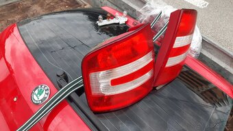 FABIA 5.DVEŘE, světla, kompletní včetně KLÍČE,STAV PERFEKTNÍ - 13