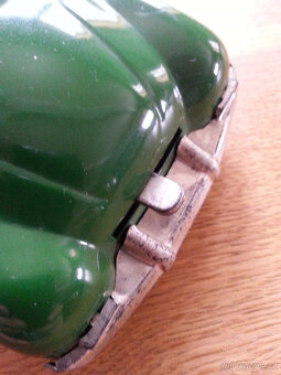 Plechové autíčko - 13