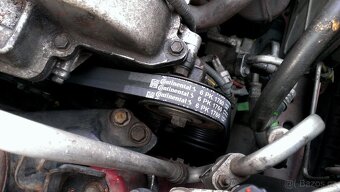 Toyota Yaris 1.3 VVTi - 121000km - 13