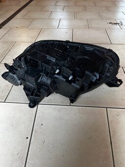 světla volvo xc90 II - 13