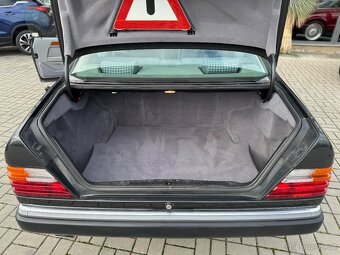 Mercedes-Benz W124 220CE 110kW TOP STAV 2.MAJITEL Manuál - 13