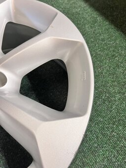 6x114,3 R17 Originál Alu Nissan Navara - ET 30 - 13