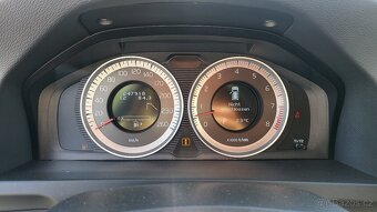 VOLVO V60 2012 T6 224 kW AWD 4x4 R-DESIGN,NAVI,PARK.KAMERA - 13