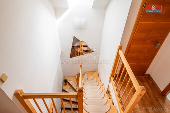 Prodej rodinného domu, 5+1 a 1+kk, 300 m², Pištín - 13