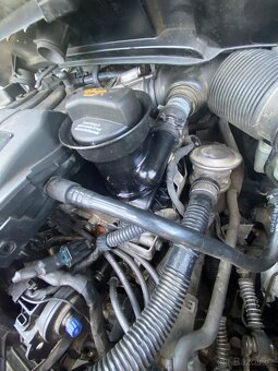Volkswagen Touran 1.6mpi LPG , 193tis.km, STK do 2026 - 13