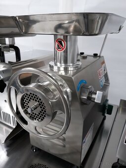 Mlýnek na maso 22 Řeznický vlček, Řezačka masa 22 - 13