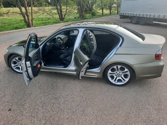 BMW 325i++E90++160KW++MANUÁL++ - 13