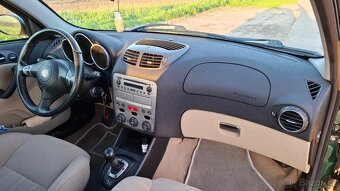 Alfa Romeo 147 2.0 T.S. Selespeed - 13