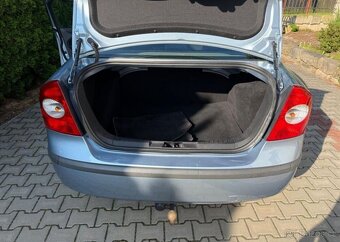 Ford Focus 1,6i Ghia Tažné Klima benzín - 13